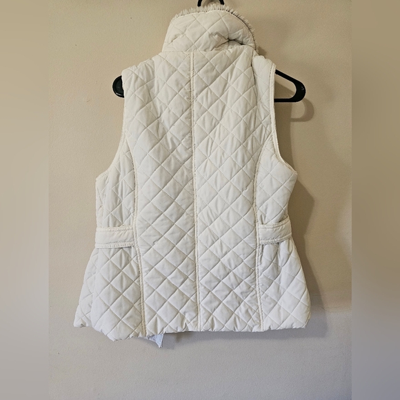 Weatherproof Quilted White Grey Faux Fur Vest Women's Size Medium - Picture 7 of 9
